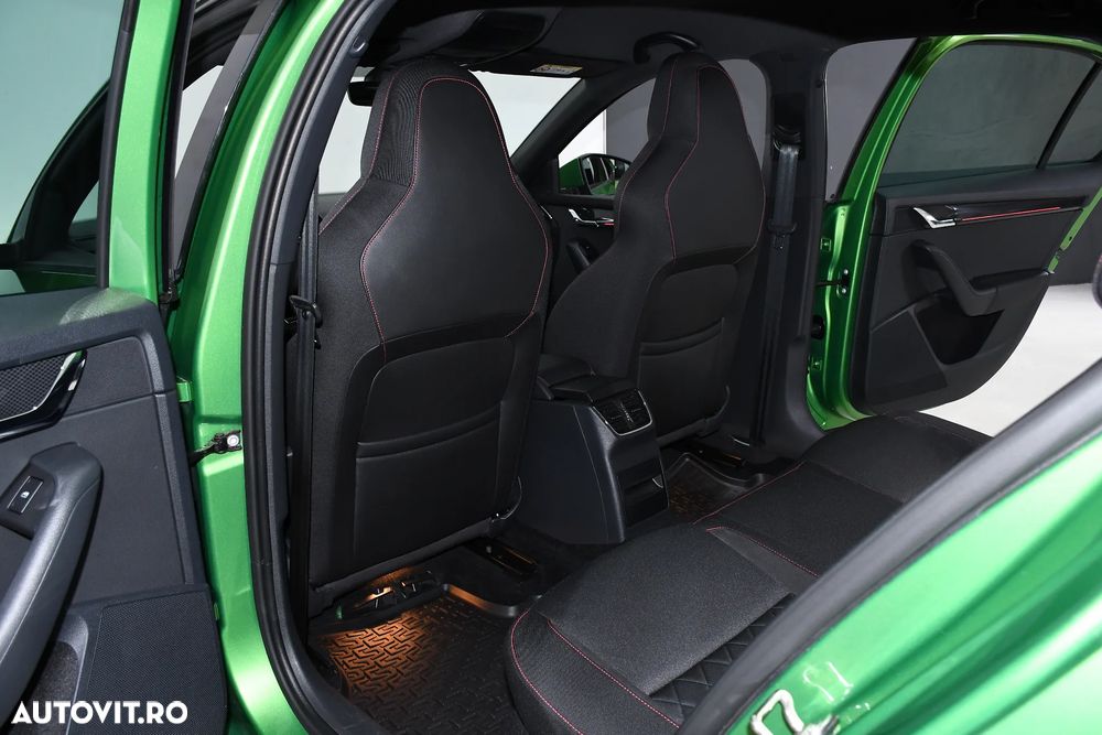 Skoda Octavia 2.0 TDI (Green tec) DSG RS - 16