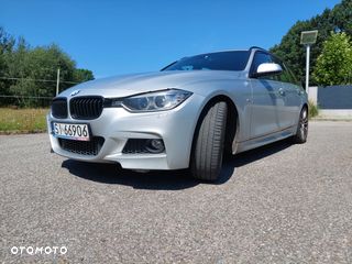 BMW Seria 3 325d Touring Sport Line