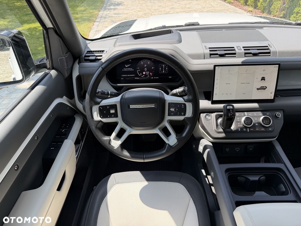 Land Rover Defender 3.0 D300 mHEV X-Dynamic HSE - 12