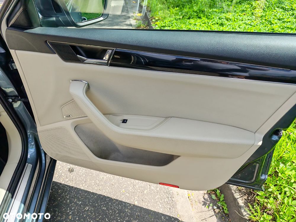Skoda Superb 2.0 TSI 4x4 L&K DSG - 26