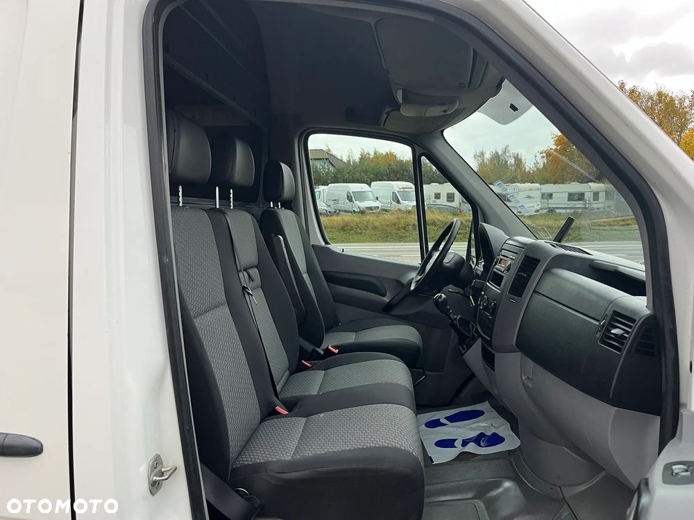 Volkswagen Crafter - 12
