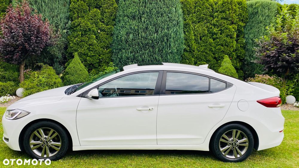 Hyundai Elantra - 18