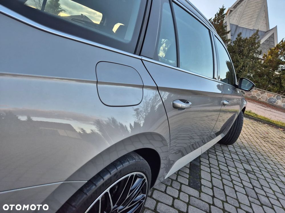 Skoda Superb 2.0 TDI Premium Edition - 8