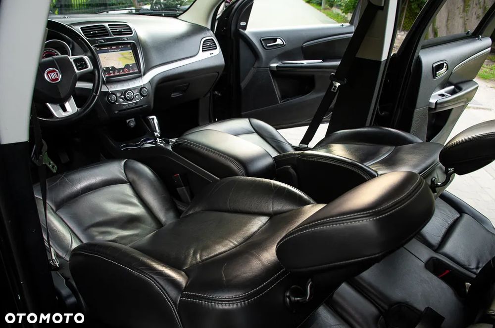 Fiat Freemont 2.0 Multijet 16V DPF Automatik Allrad Black Code - 21