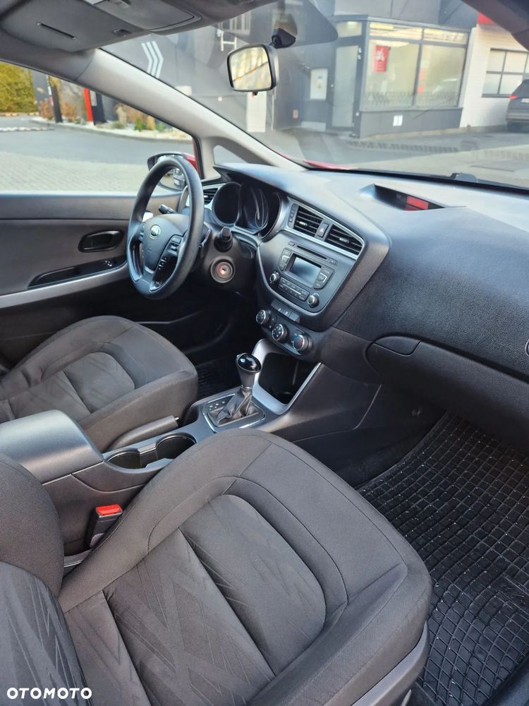 Kia Ceed 1.6 GDI M DCT - 29