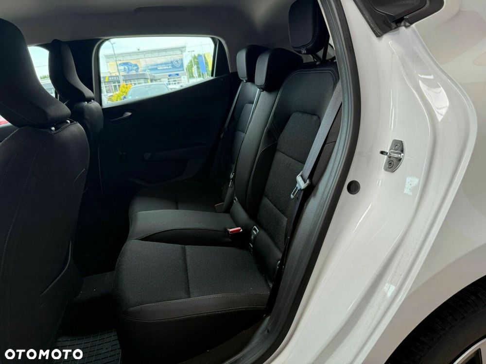 Renault Clio - 11