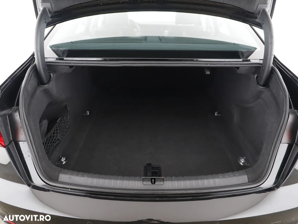 Audi A6 40 TDI S tronic design - 25