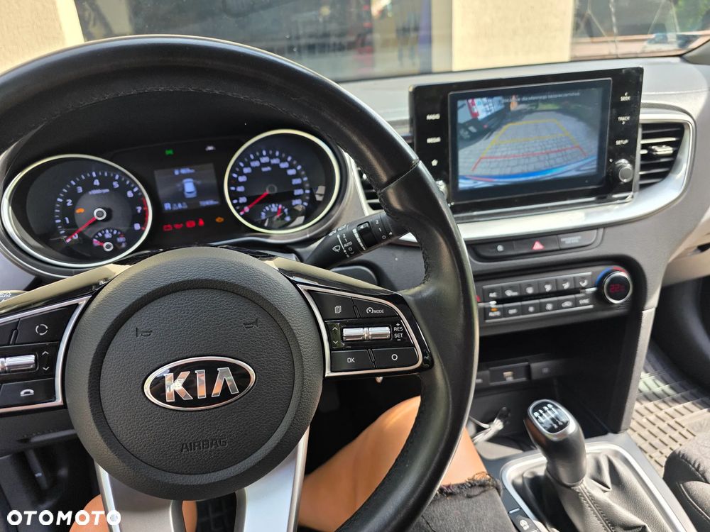 Kia XCeed - 12