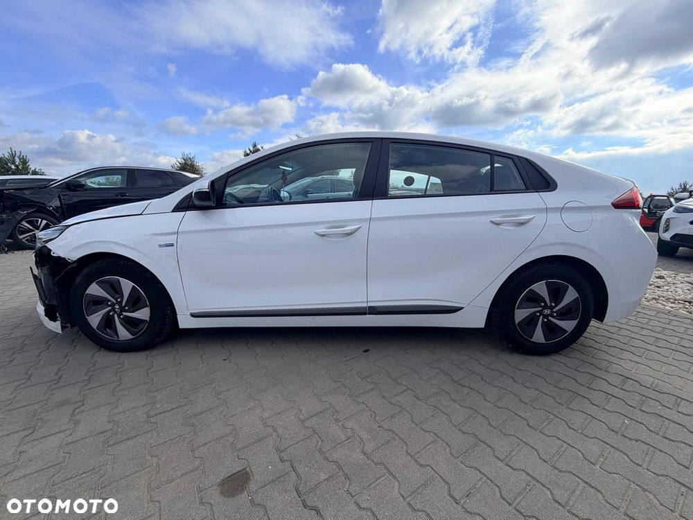 Hyundai IONIQ - 20