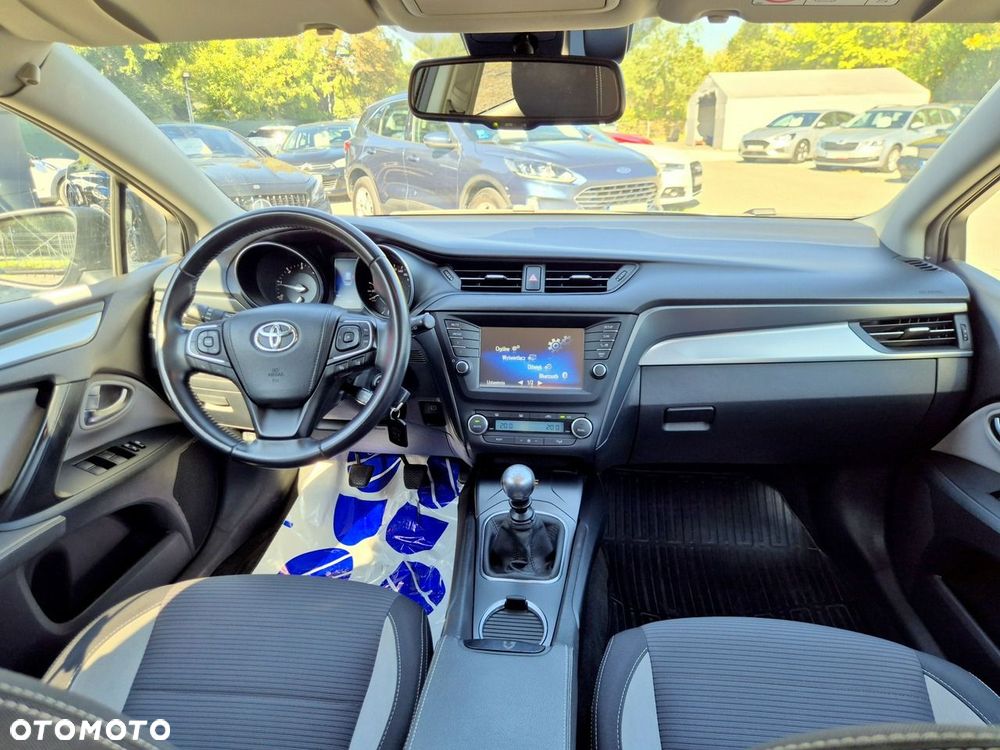 Toyota Avensis 2.0 D-4D Prestige - 16