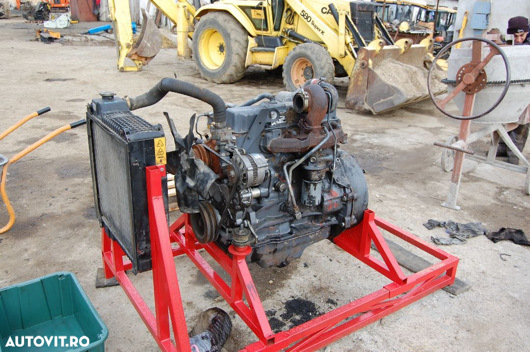 Motor buldoexcavator NEW HOLLAND - FIAT HITACHI - 5