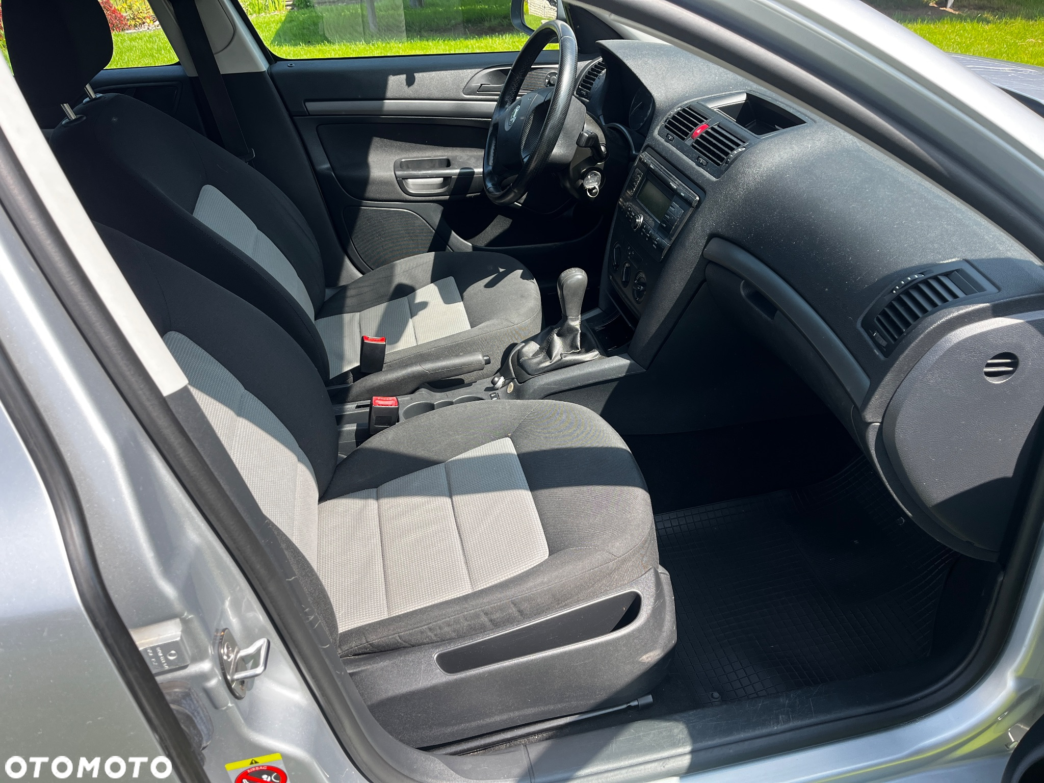 Skoda Octavia 1.6 FSI Ambiente - 8