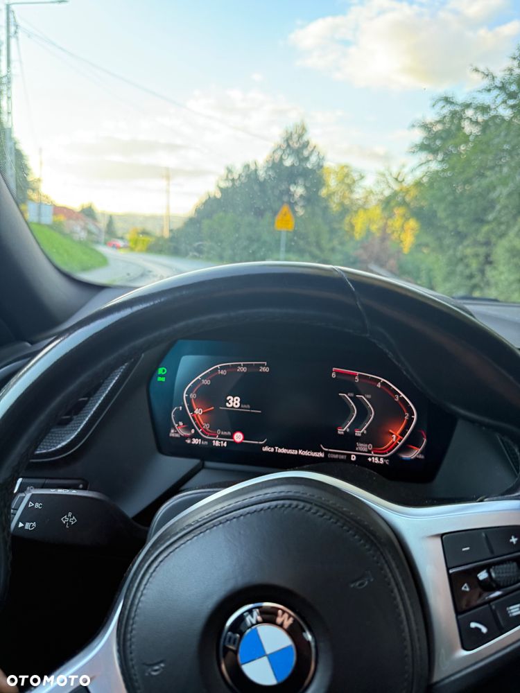 BMW Seria 2 218d - 31