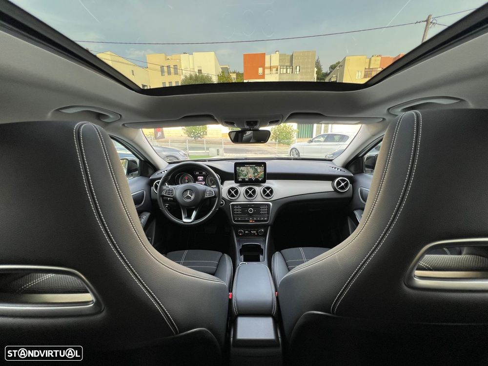 Mercedes-Benz GLA 220 d Urban 4-Matic - 12