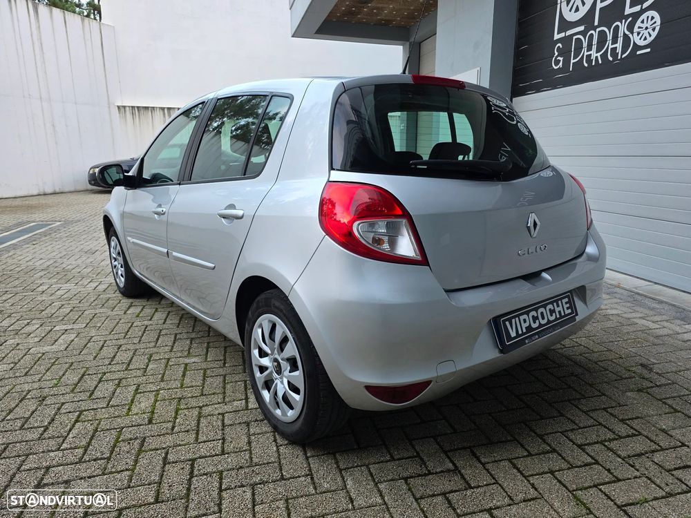 Renault Clio 1.2 16V Dynamique - 26