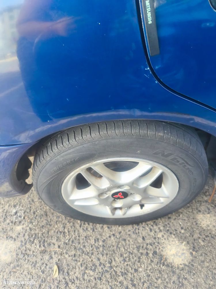 Mitsubishi Carisma Hatchback 1.6 GLX ABS - 20