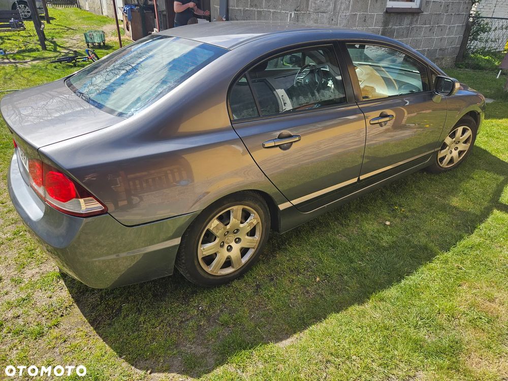 Honda Civic 1.8 Comfort - 2