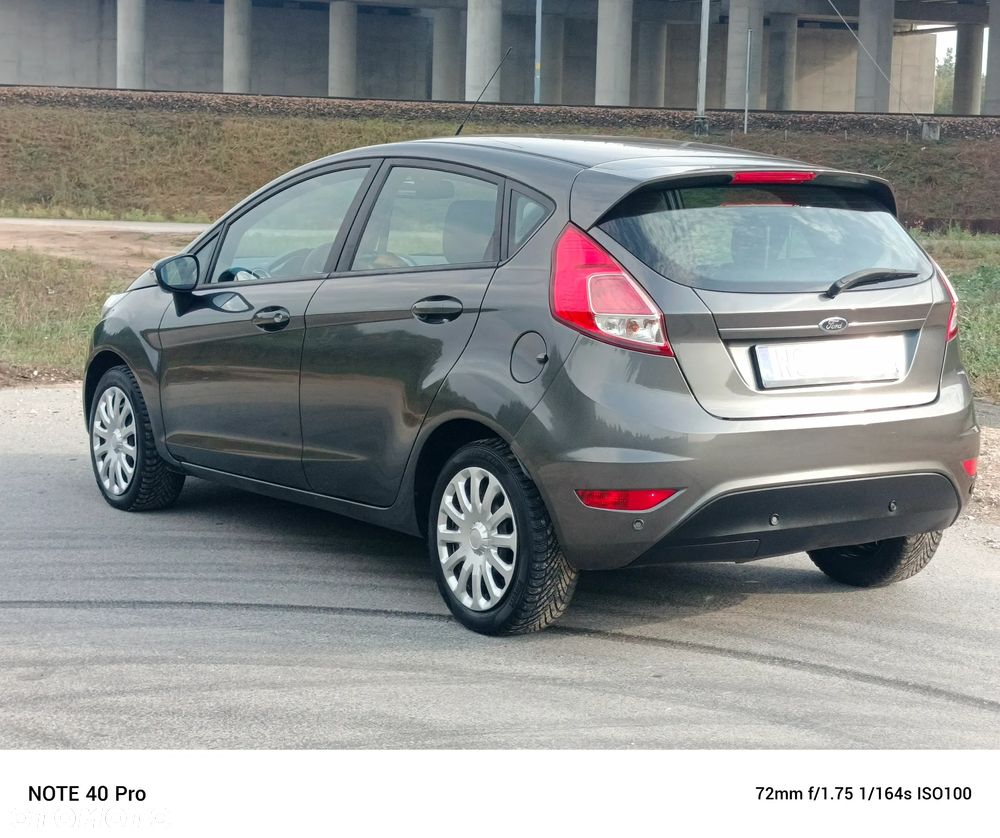 Ford Fiesta 1.5 TDCi Ambiente - 18