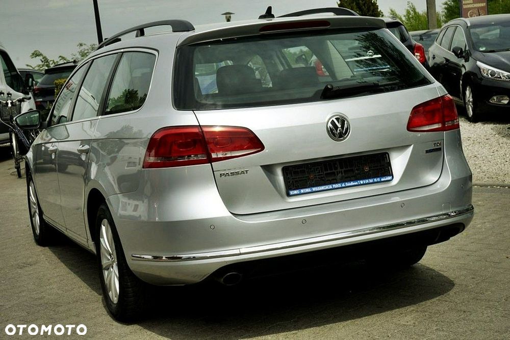 Volkswagen Passat - 4