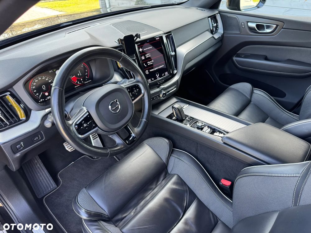 Volvo XC 60 B5 D AWD R-Design - 5