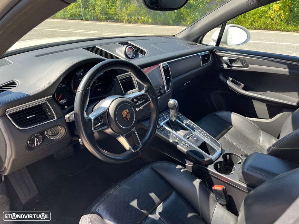 Porsche Macan - 17