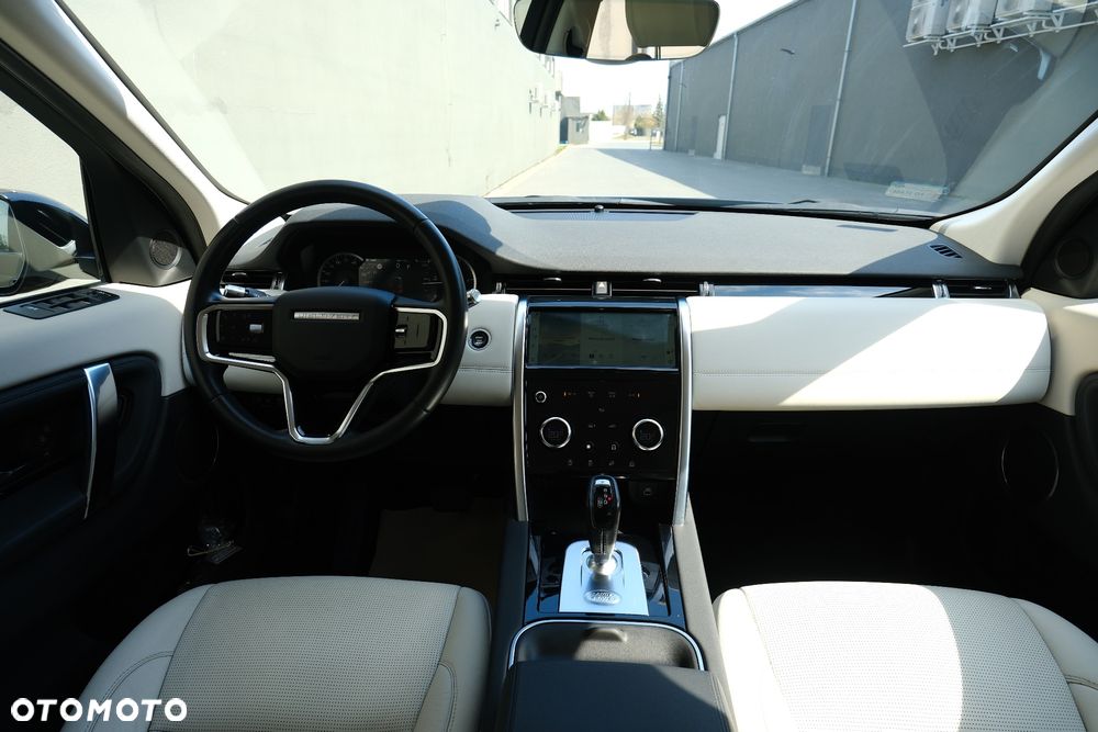 Land Rover Discovery Sport - 8