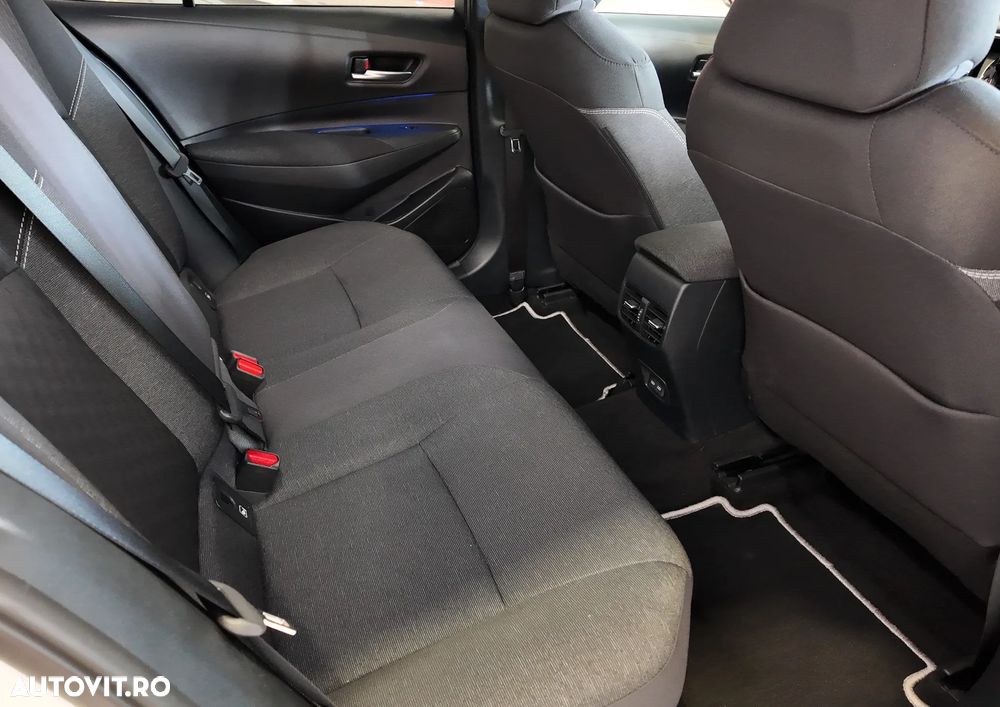 Toyota Corolla - 21