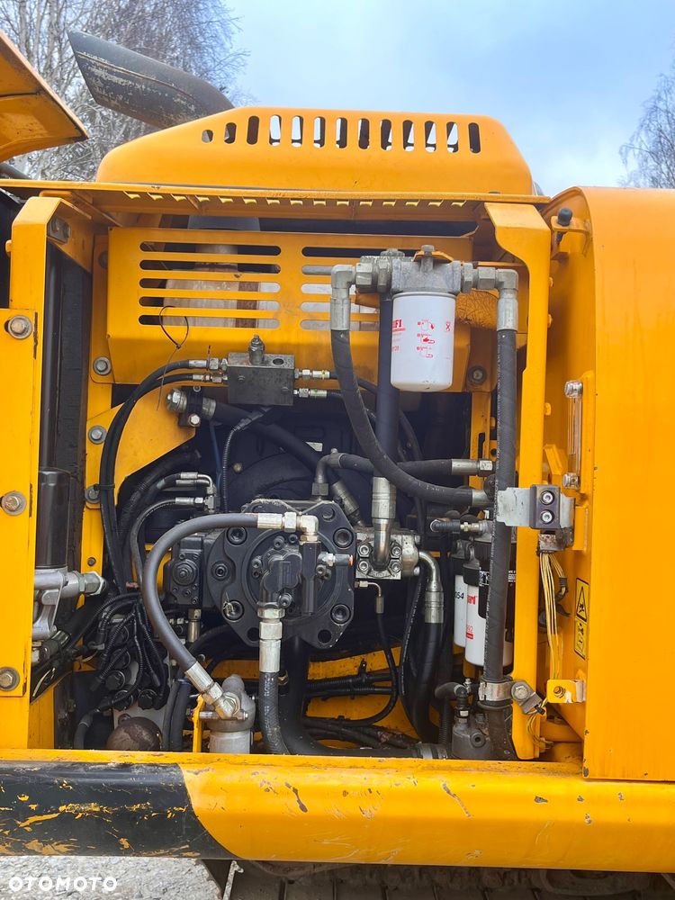 JCB JS220 - 5