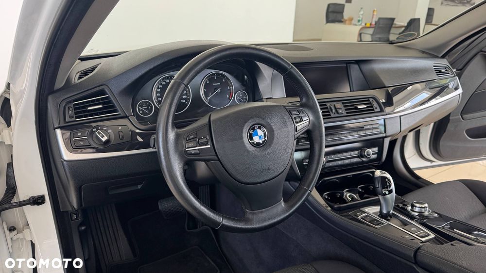 BMW Seria 5 - 25