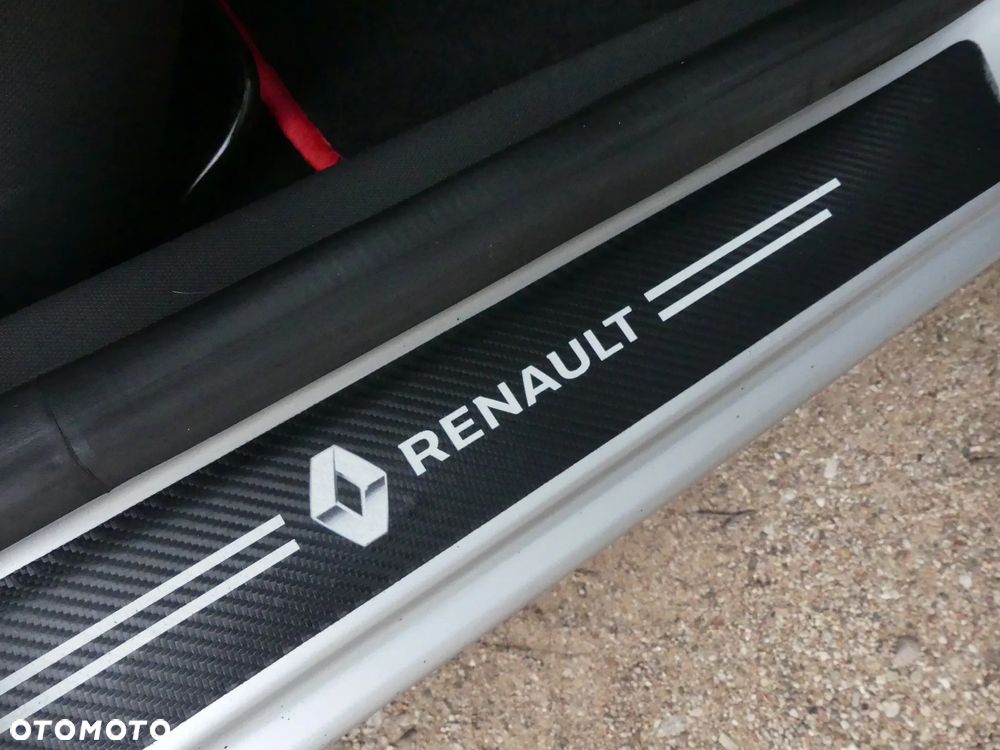 Renault Clio - 9