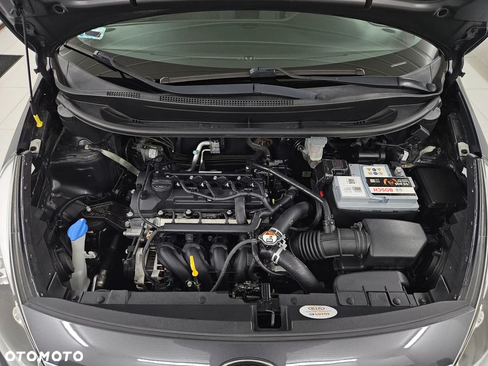 Kia Rio 1.2 L - 36