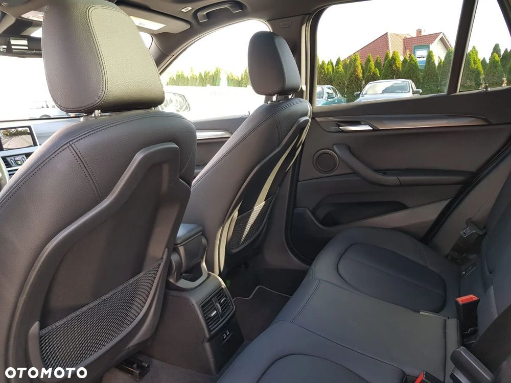 BMW X1 xDrive25i xLine - 4