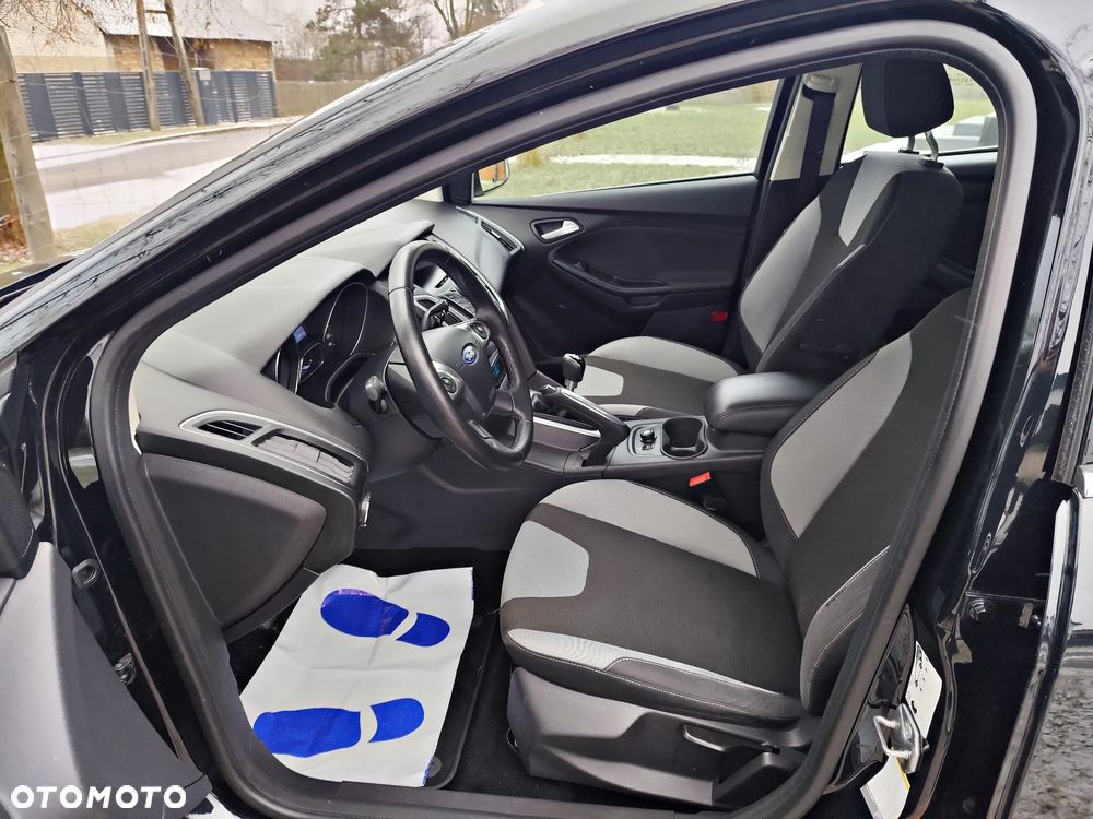 Ford Focus 1.6 TDCi DPF Champions Edition - 27