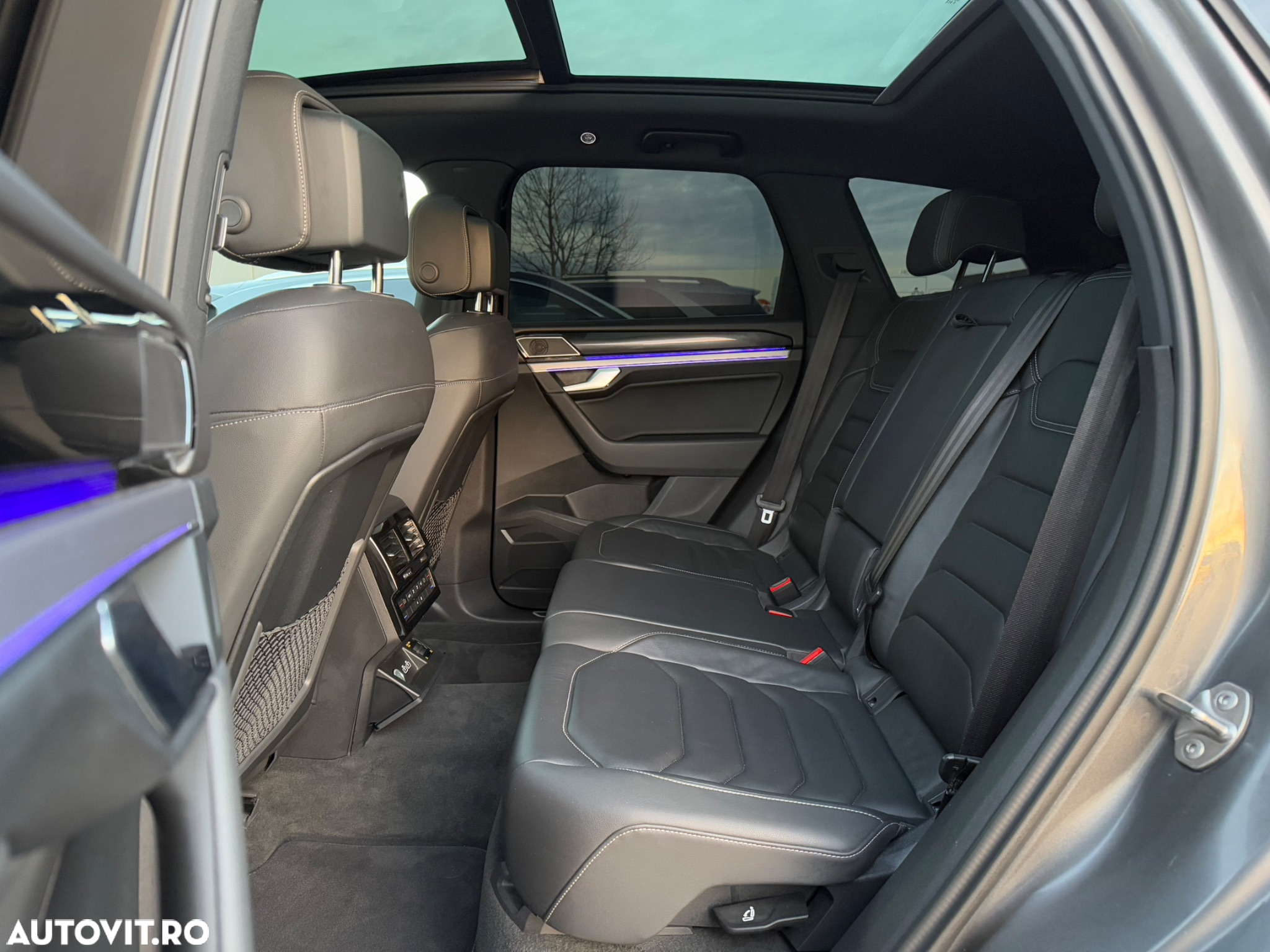 Volkswagen Touareg 3.0 V6 TDI 4Motion DPF Automatik R-Line - 23