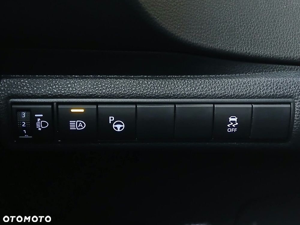 Toyota Corolla - 32