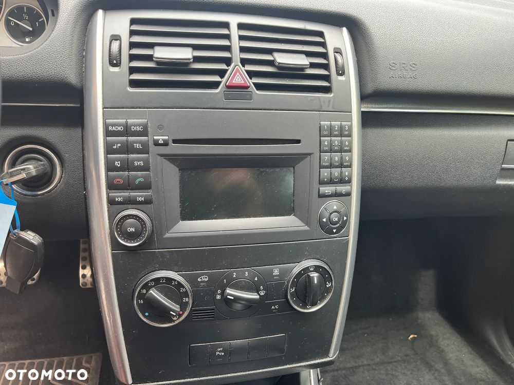 Mercedes-Benz Klasa B 180 CDI Autotronic Special Edition - 21