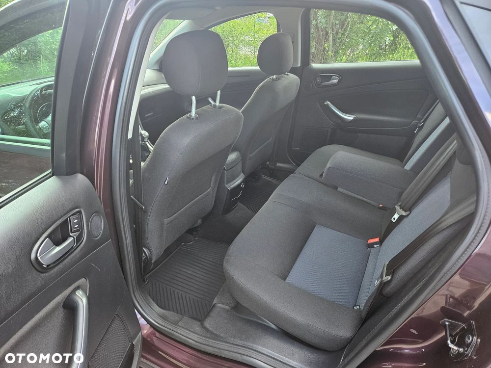 Ford Mondeo 1.6 Gold X - 12
