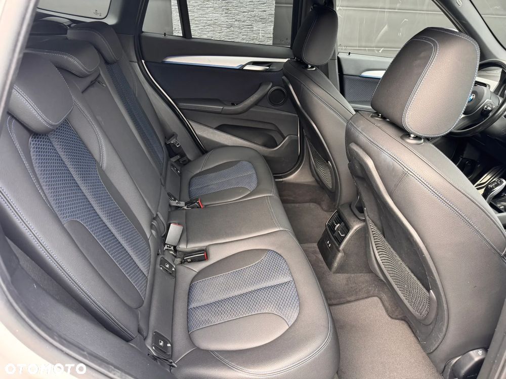 BMW X1 sDrive18d M Sportpaket - 17