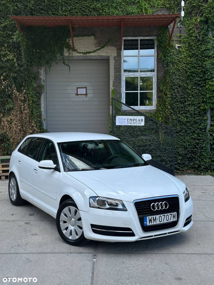Audi A3 Sportback - 1