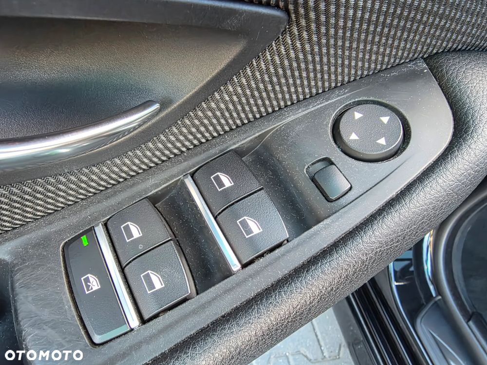 BMW Seria 5 530d - 32