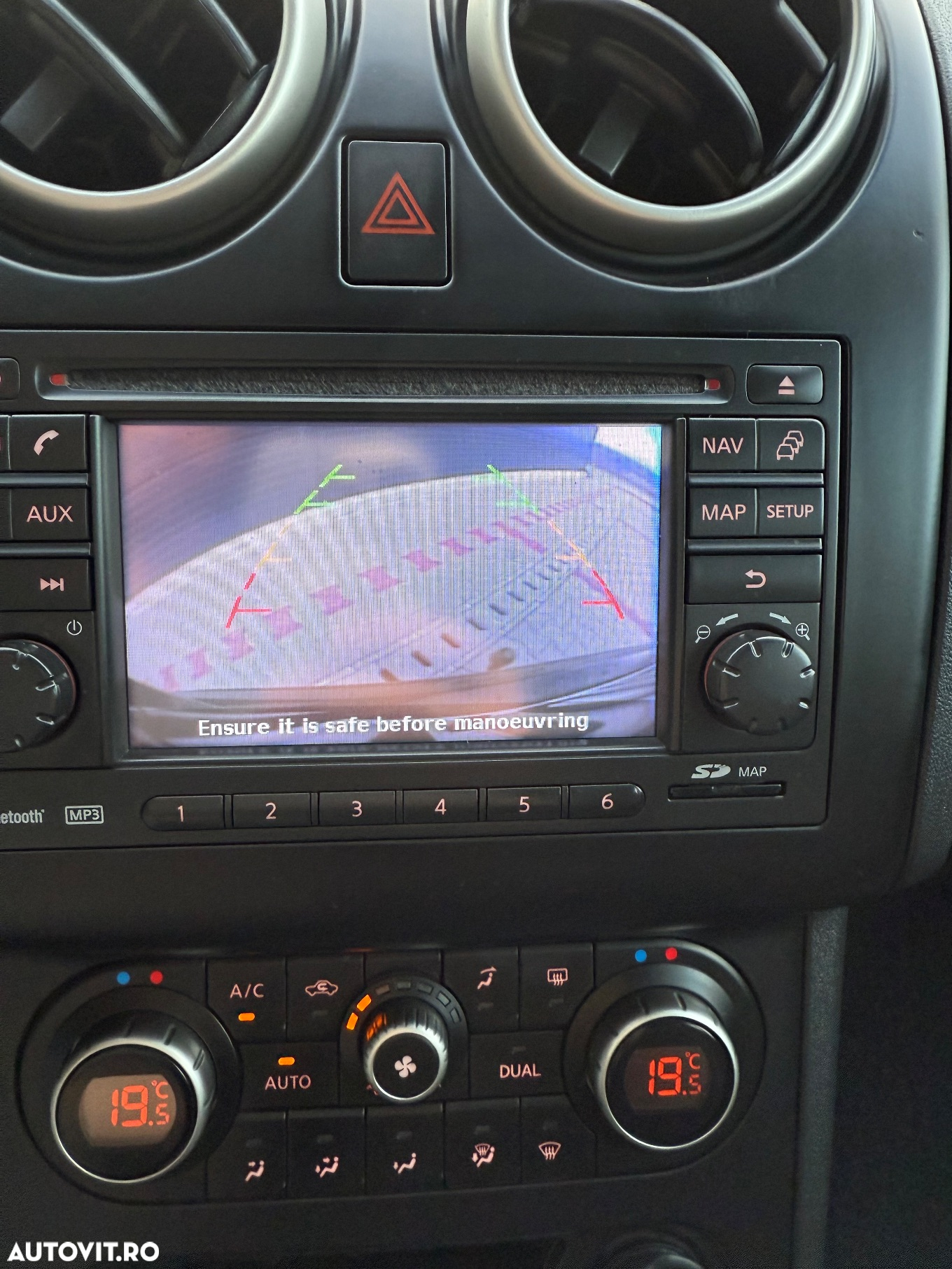 Nissan Qashqai 1.6 DCI 4 x 4 DPF Start/Stop tekna - 15