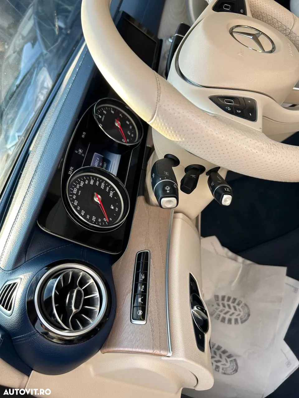 Mercedes-Benz E 400 4MATIC Cabrio - 10
