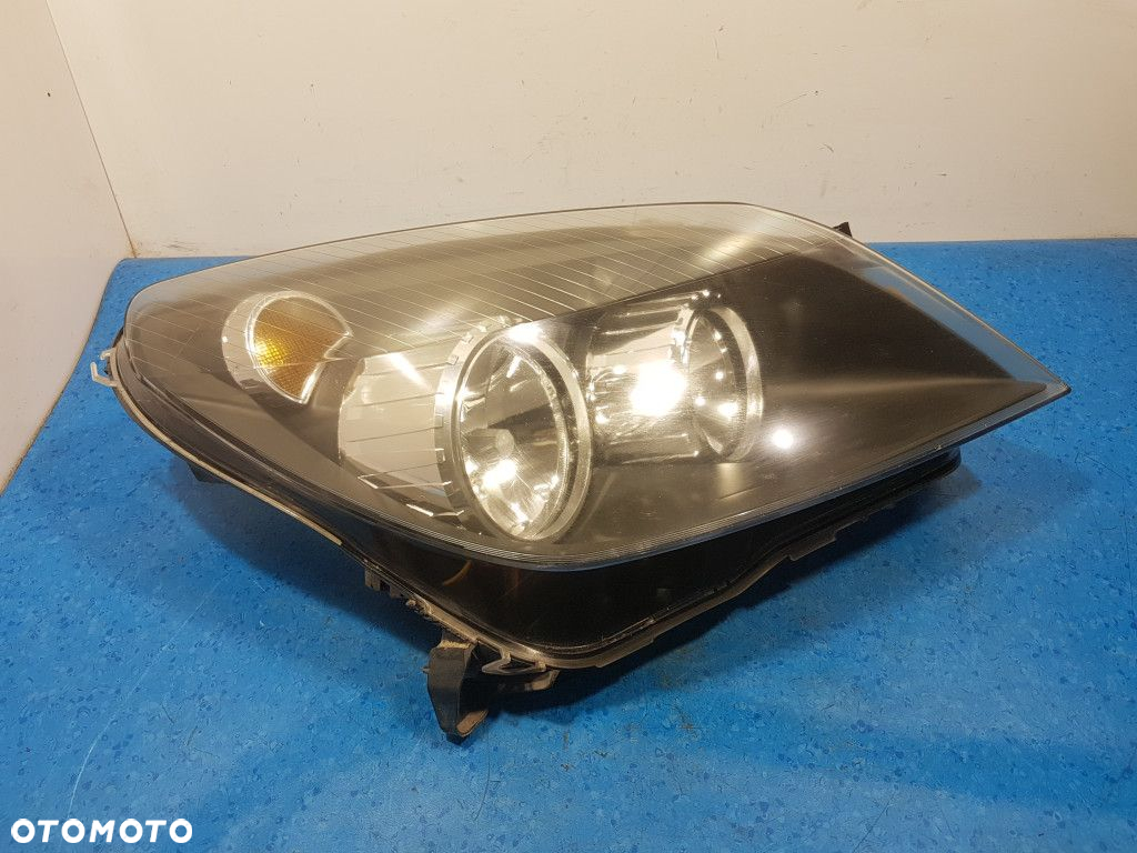 OPEL ASTRA H REFLEKTOR PRAWY - 3