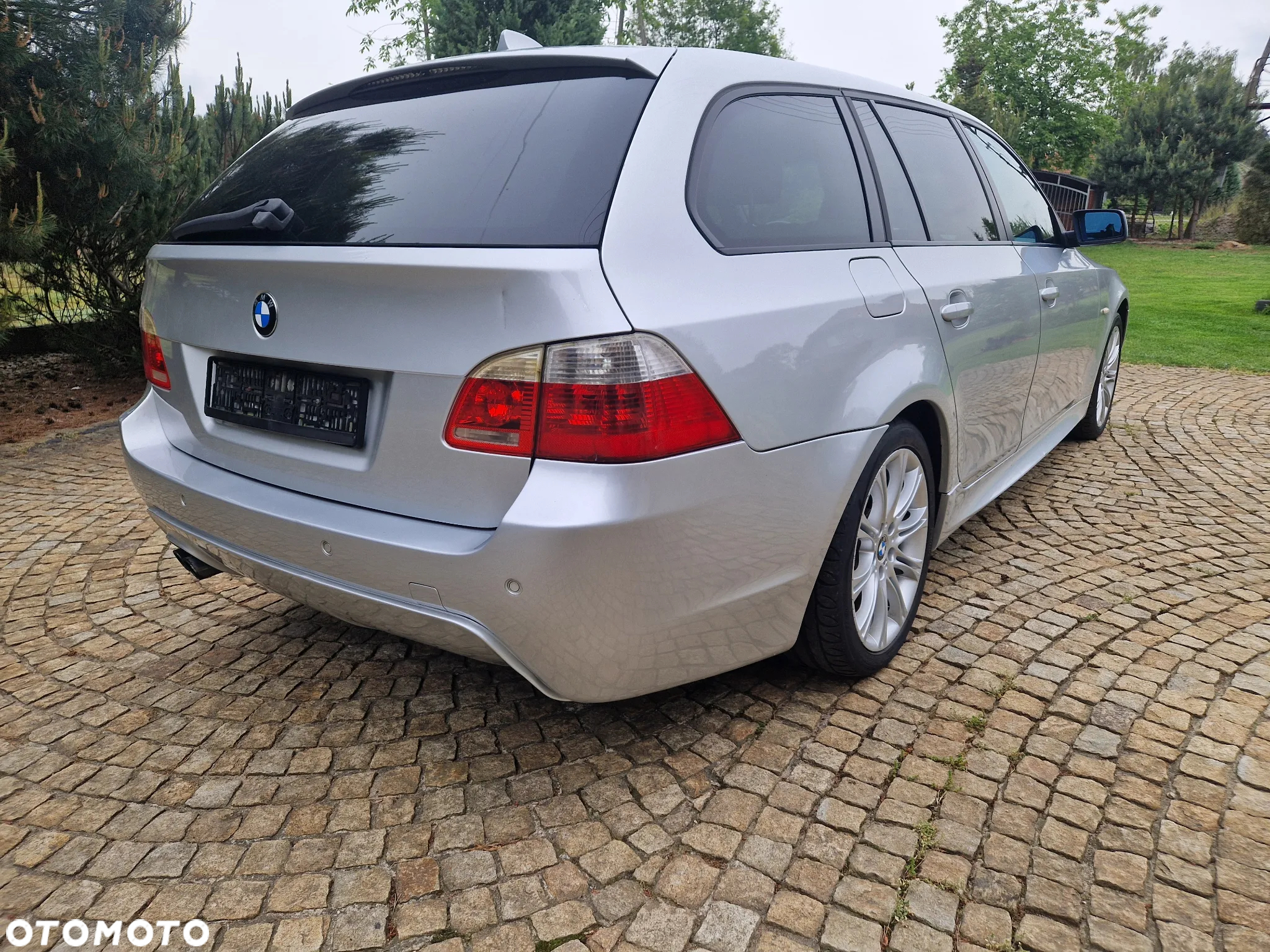 BMW Seria 5 530xd Touring - 9