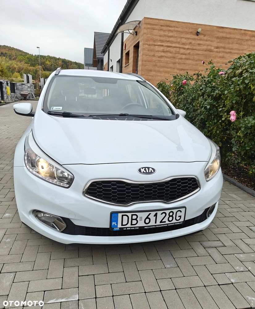 Kia Ceed 2015 photo 2