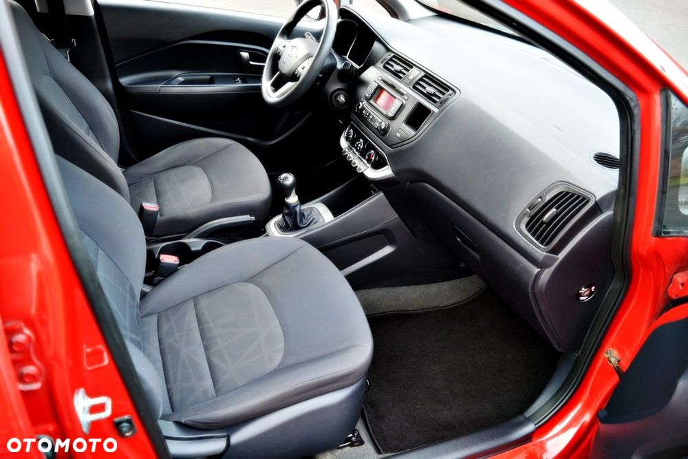 Kia Rio 1.2 Attract - 8