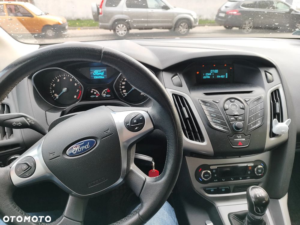 Ford Focus 1.6 Trend - 13