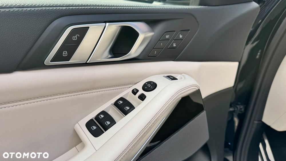 BMW X5 M50i - 37