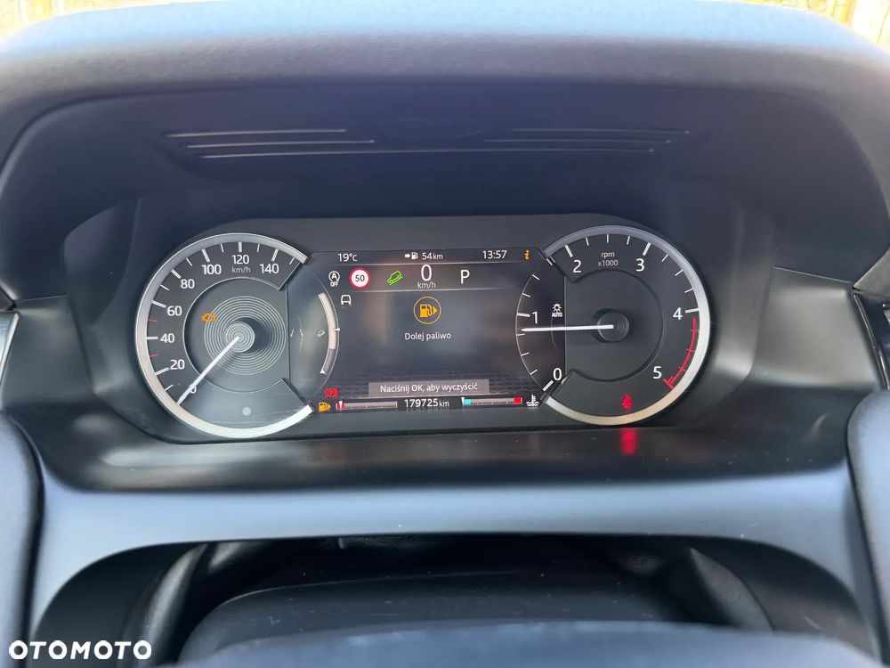 Land Rover Discovery Sport - 12