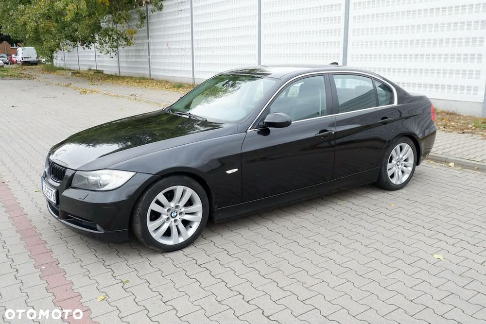 BMW Seria 3 325i - 3